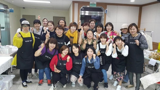 '2020년 전남인구, 새로운 희망 찾기 프로젝트’ 공모 사업 선정. 사진은 섬마을 장터 운영하는 모습