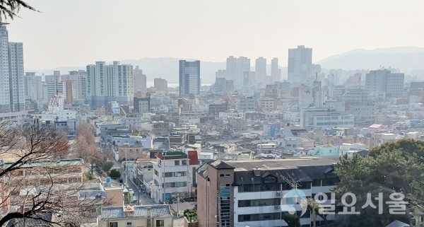 용마산에서 바라본 합포동 전경 @ 창원시 제공