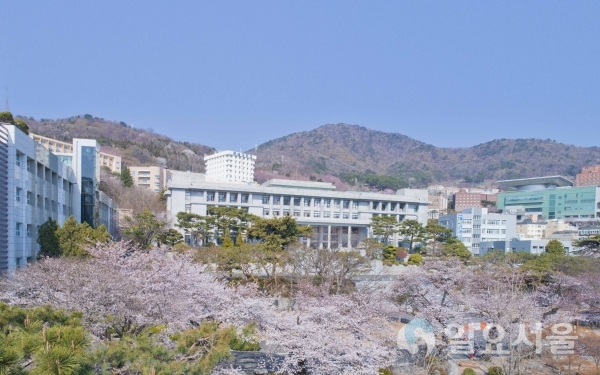 경남대학교 전경