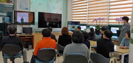 전남 장흥군에서 공모사업 대응 교육을 진행하고 있는 모습