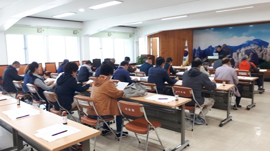 전남 영암군 서호면에서 진행된 공익직불제 설명회의 모습