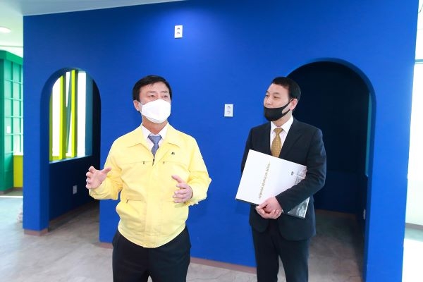 청년미디어창작소 현장점검에 나선 이강호 구청장