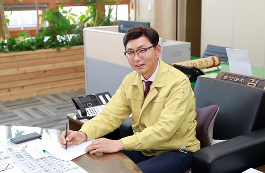보성군, 정부 긴급재난지원금 11일부터 신청 (사진은 보성군수 김철우)