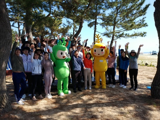 완도 해양치유산업 홍보를 위해 해조류박람회 캐릭터를 활용해 촬영중에 있다.