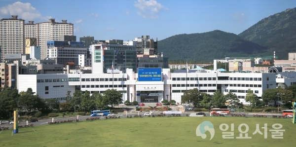 창원시청 전경