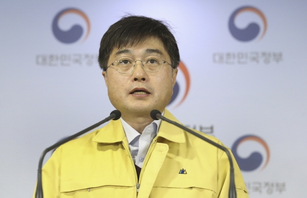 윤태호 중앙사고수습본부 방역총괄반장. [사진=보건복지부 제공]