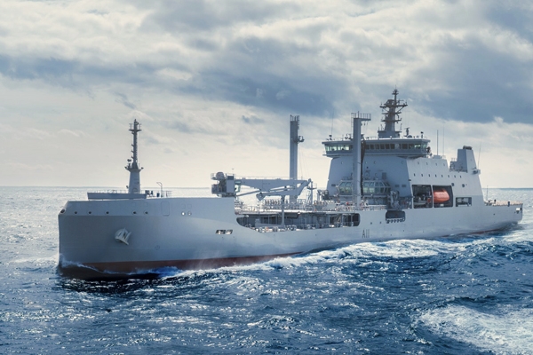 현대중공업이 뉴질랜드 해군 최대 규모의 군수지원함 ‘아오테아로아(AOTEAROA)’의 인도 출항식을 가졌다. [현대중공업]