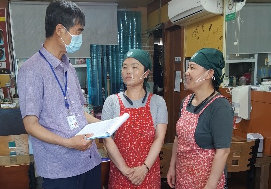 전남 담양군이 음식점 위생식단 정착화 운동을 전개하고 있다.