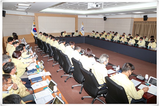 전남 광양시는 포스트 코로나 시대 새로운 패러다임를 마련 선제적 대응에 나서고 있다.