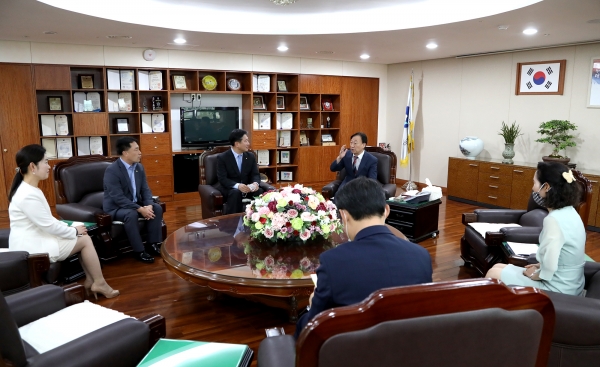 어린이 잡지 기탁식