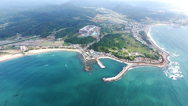 경주시가 2021년 해양수산부 어촌뉴딜 공모사업 척사항, 전촌항, 가곡항, 지경항 등 4개 지구 400억 원 정도 국비공모사업 준비에 지역민들과 의기투합해 전력투구한다고 밝혔다.
