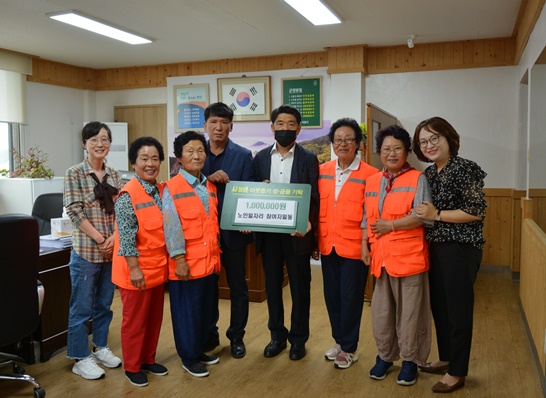 전남 담양군 금성면 지역사회가 훈훈한 열기 가득찼다(금성면 노인일자리 참여자 김순남 반장 외 85명).