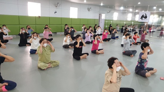전남 완도군이 ‘평생교육 활성화 지원’ 공모사업에 선정됐다. 사진은 평생교육 프로그램 현장 모습이다.