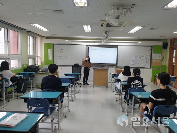 고교영어인터뷰디베이트 현장점검(마산구암고, 지난 7월 11일)