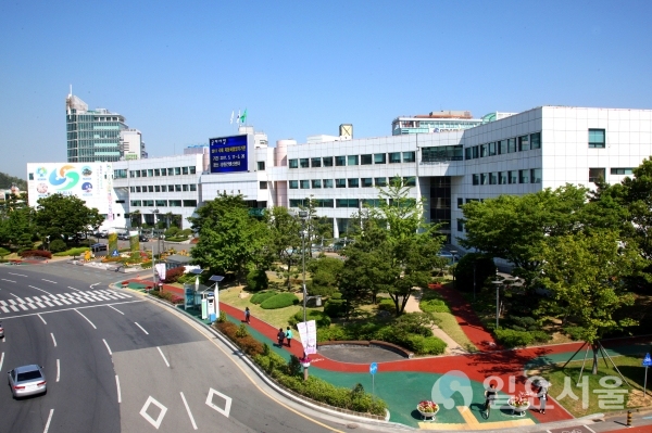 창원시청 전경