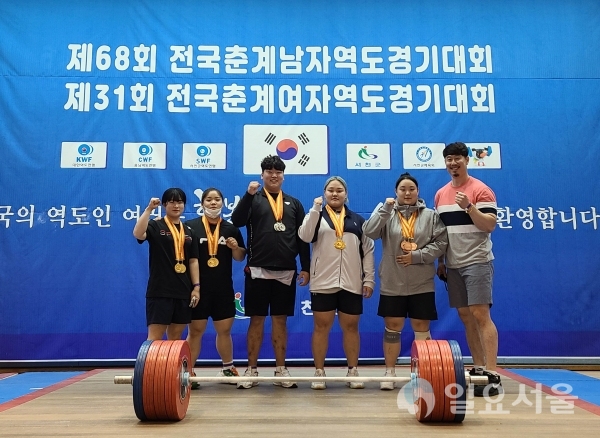 왼쪽부터 김지희, 윤하제, 이형민, 이소정, 박수빈, 진영삼 감독