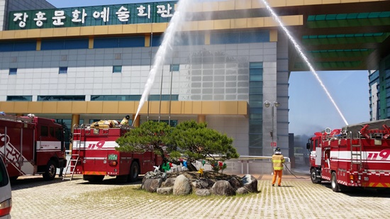 안전한국소방훈련 현장... 안전 또 안전.... 장흥이 군민의 안전과 안정에 방점을 찍고 있다.