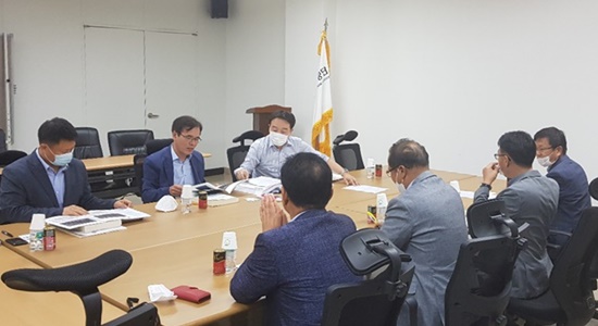 국립공원 타당성조사 추진기획단 관계자와 면담장면