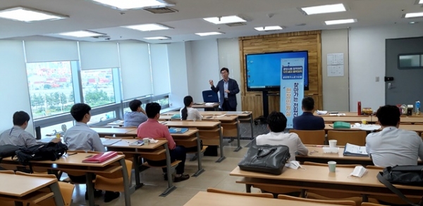 전남 광양시는 여수광양항만공사에 ‘찾아가는 전입신고 서비스’를 실시했다.