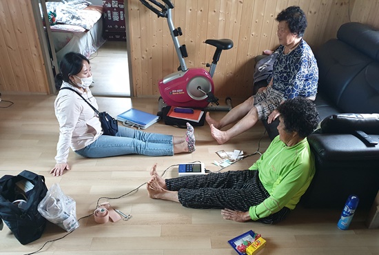 전남 광양시보건소는 골다공증 예방교실을 운영하고 있다.