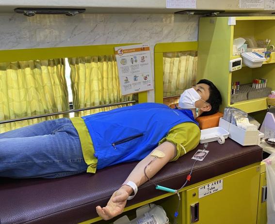 한국철도 대구본부 직원들이 올 들어 세 번째 생명 나눔 헌혈행사에 참여하고 있다.사진제공=한국철도 대구본부