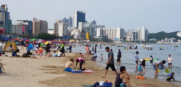 포항시 지정해수욕장 6개소 일제히 폐장.