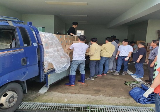 전라남도가 집중호우로 피해를 입은 도내 5개 군 수도시설의 응급복구를 완료하고 단수 지역 수돗물을 정상 공급한다.