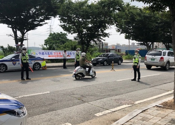 전남 영암군에서 무등록 이륜자동차 단속이 강화되고 있다.