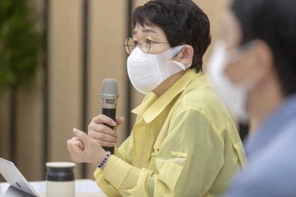 18일 박정현 대덕구청장이 1인가구를 위한 맞춤형 정책 개발 워크숍을 진행하고 있다.