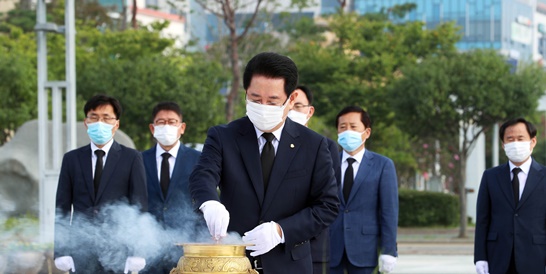 김영록 전남지사, ‘김대중 대통령 서거 11주기’ 추모