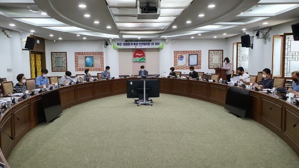 중구, 지난 7월 통합 대상인 북성동과 송월동 9개 자생단체장들로 구성된 민관협의회를 구성하고 지난 14일 구청 서별관 회의실에서 첫 회의를 개최했다
