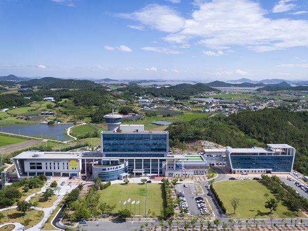 전남 신안군청 전경