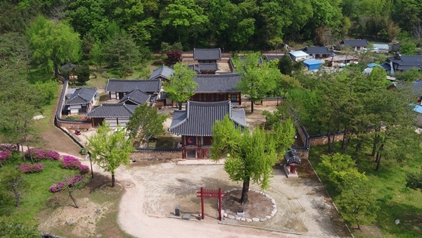장성 필암서원의 세계화가 본격적으로 추진된다. 전남도 공모사업에 선정된 장성군이 3년간 100억원을 투입한다고 밝혔다.