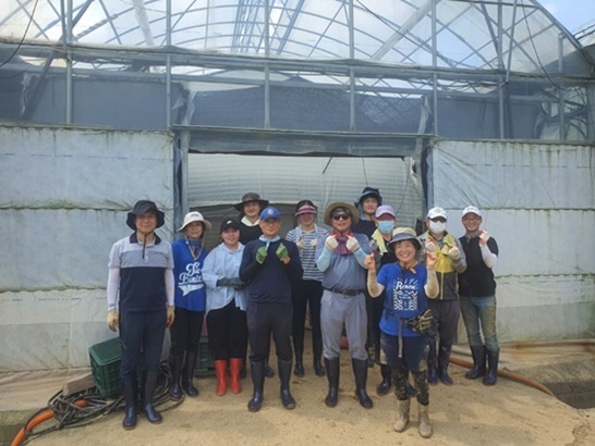 전남생물산업진흥원 친환경농생명연구센터가 자원봉사에 나섰다.