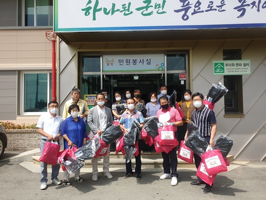 영암군 미암면 지역사회보장협의체는 반찬봉사를 추진했다.