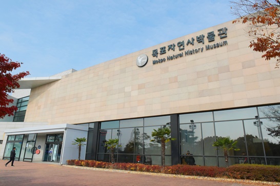 목포시가 코로나19 확산 방지를 위해 다중이용시설를 휴관한다.