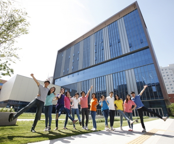 영남이공대학교가 2019년도 일학습병행사업 성과평가에서 우수대학에 선정됐다