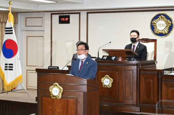 22일 이정수 의원이 제230회 임시회 제1차 본회의서 5분 자유발언를 하고 있다.