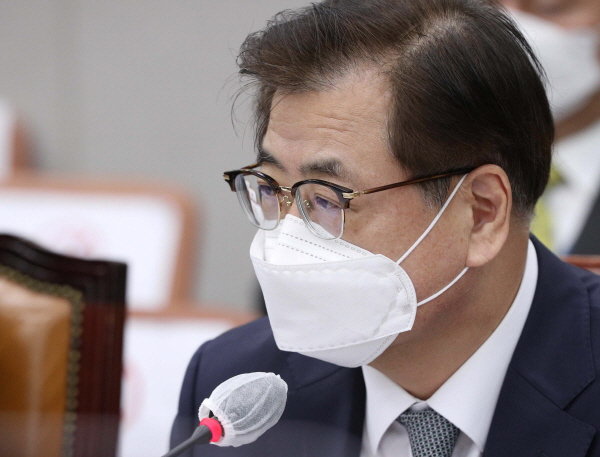 답변하는 서훈 국가안보실장 [뉴시스]