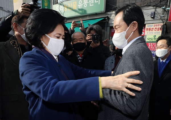뉴시스