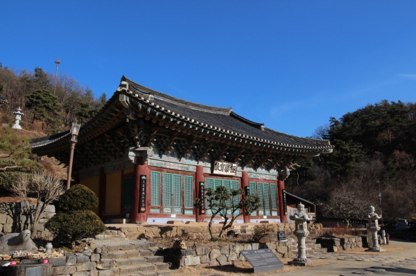 전의비암사극락보전