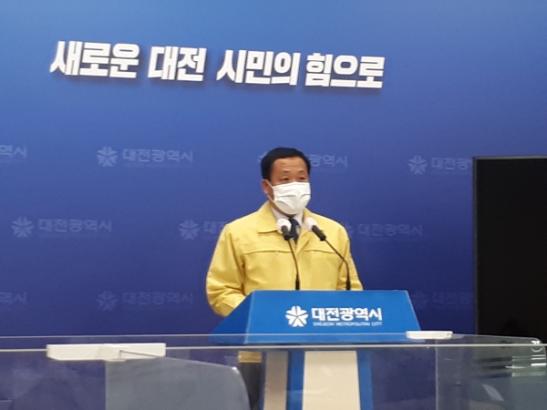 2일 지용환 시민공동체국장이 시민 인권증진을 위해 찾아가는 인권보호관을 강화해 운영한다고 발표하고 있다./(사진=최미자 기자)