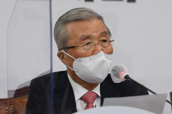 발언하는 김종인 비대위원장 [뉴시스]
