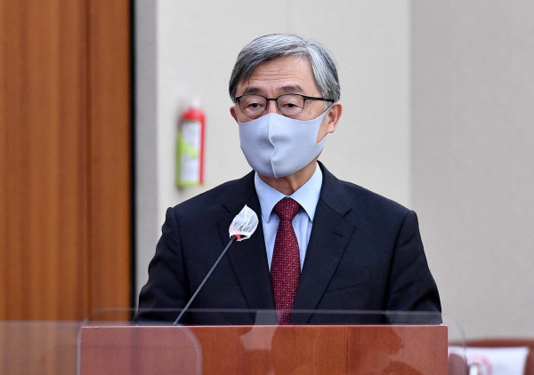 문재인 정권 견제의 아이콘으로 급부상하며 야권 잠룡으로 지목된 최재형 감사원장 [뉴시스]
