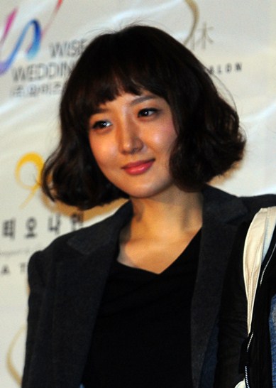사강 연예계 은퇴 선언 “아이와 남편을 위해 내 일은 잠시 접겠다”