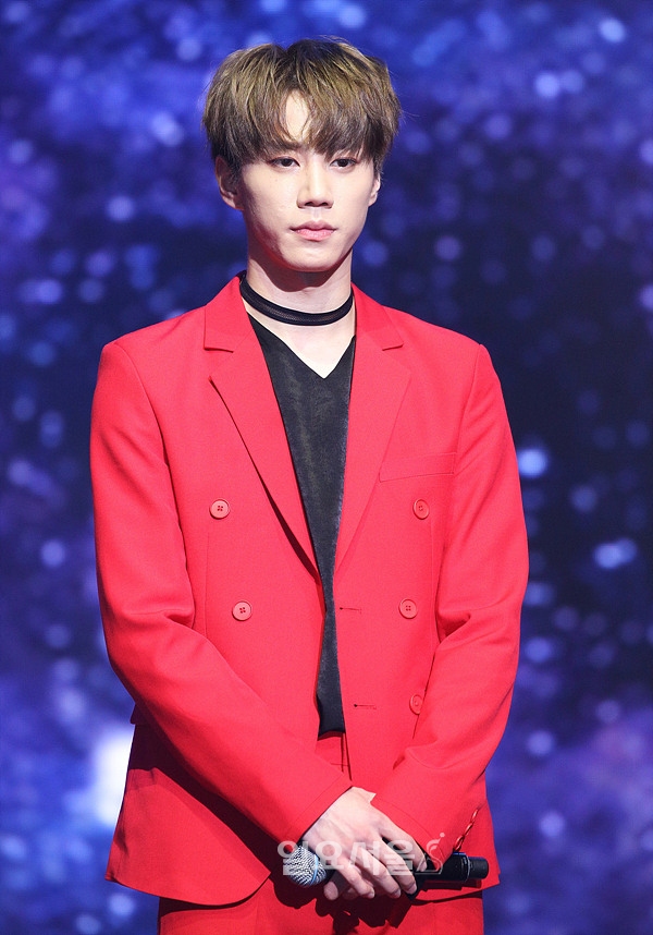 [IS포토] 유앤비(UNB) 준, 더유닛 '일등 매력남'