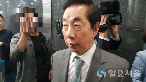 자유한국당 김성태 원내대표가 기자회견을 위해 서울시청을 찾았다