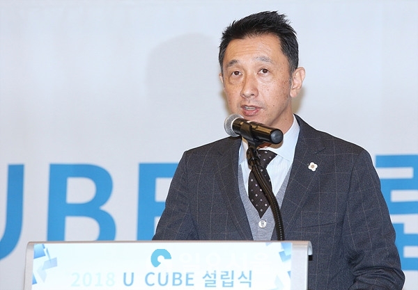 U CUBE 설립식 참석한 유니버설 뮤직 재팬 대표 마사히로 가츠모토