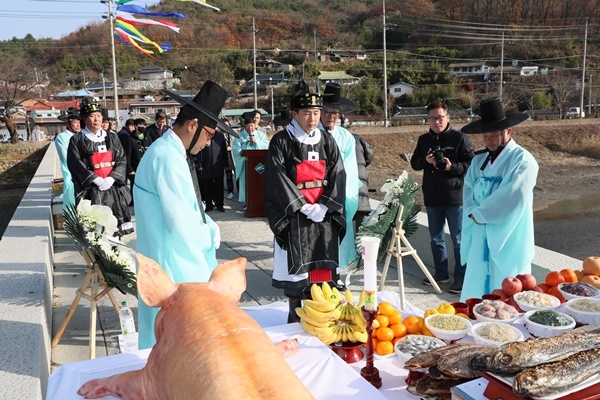 보성군,벌교홍교제 7주갑 기념행사가 벌교읍 홍교에서 열렸다.