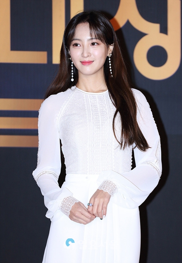 2018 KBS 연기대상 레드카펫 행사에 참석한 정혜성